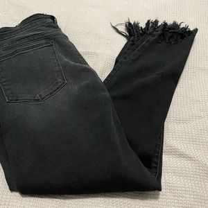 Judy Blue Women's Mid Rise Black Hem Fray Skinny Jean Size 13/31 GUC